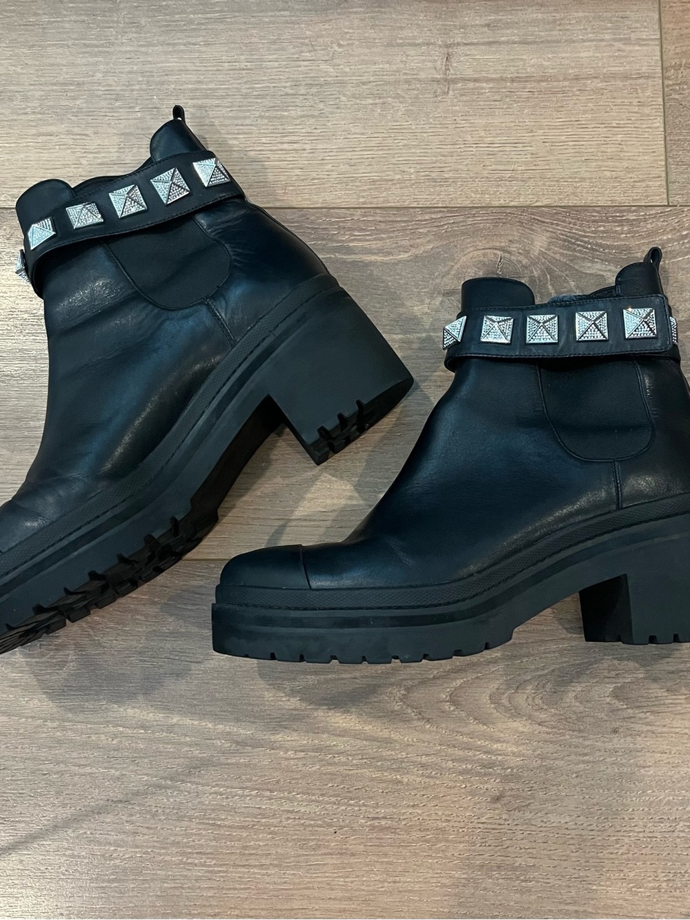 MICHAEL KORS GLENN Boots Booties Black Leather Studded Moto Bling